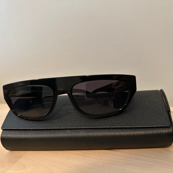 Burberry Sunglasses - Picture 1 of 7